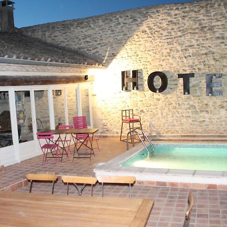 La Demeure Bed And Breakfast Aubais Esterno foto