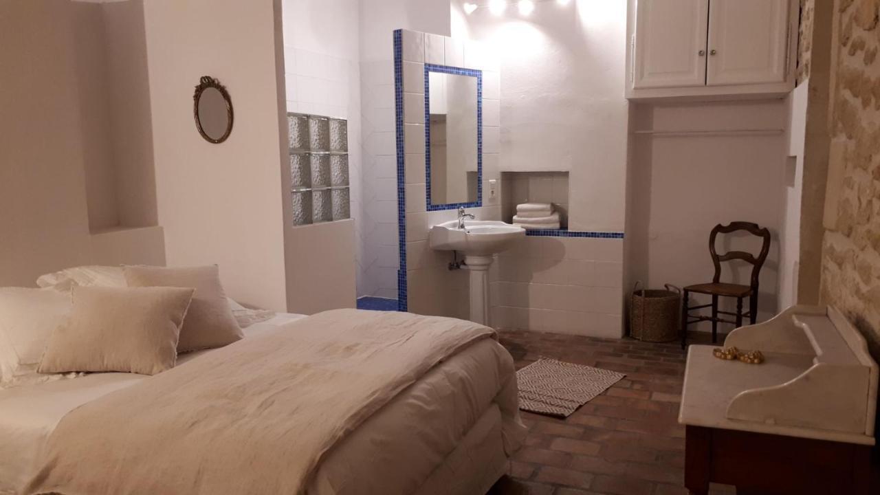 La Demeure Bed And Breakfast Aubais Esterno foto
