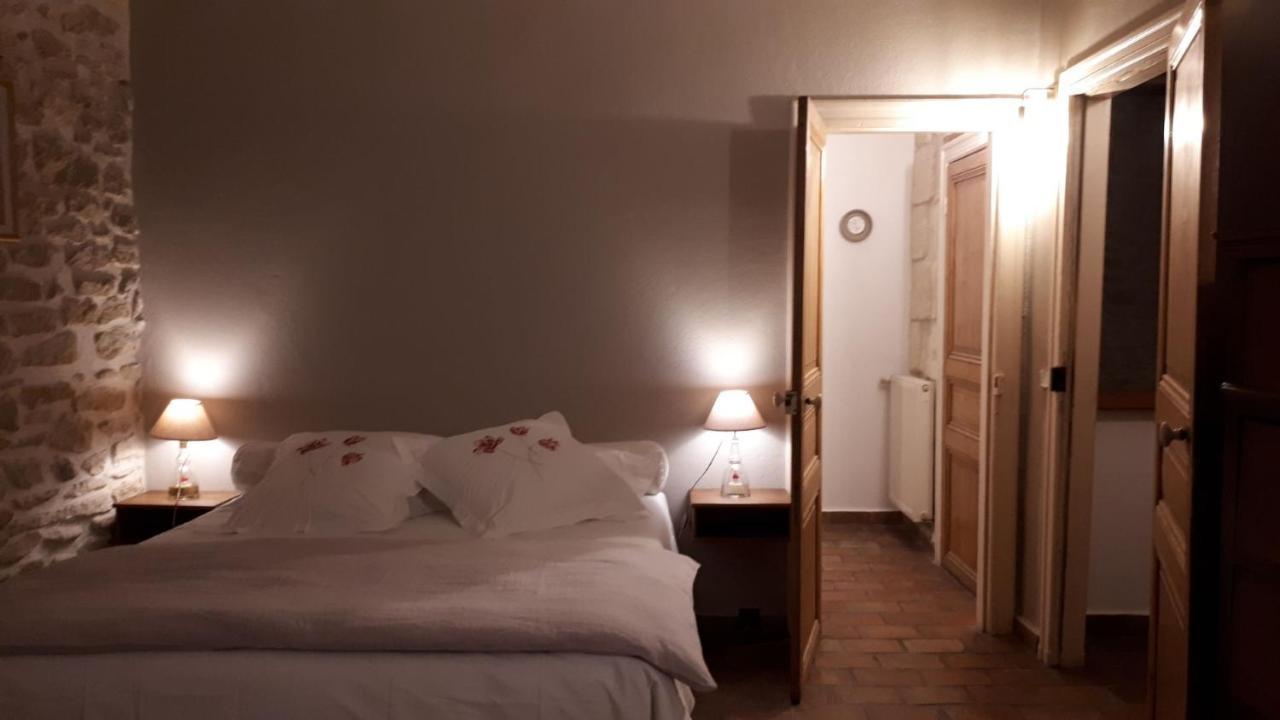 La Demeure Bed And Breakfast Aubais Esterno foto